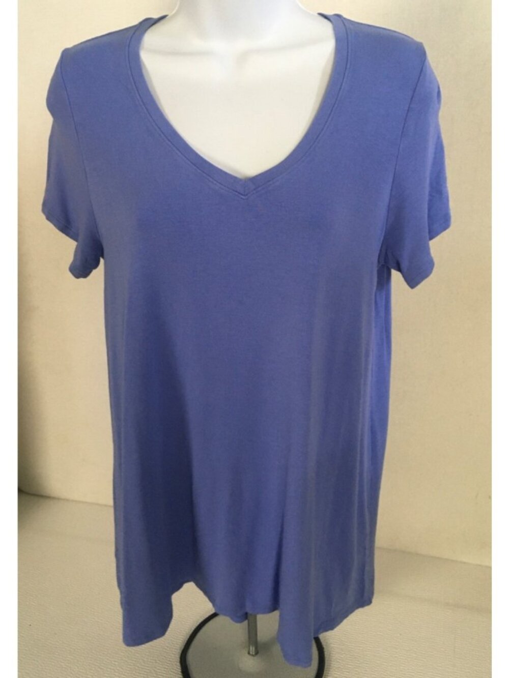 Hue Top Women Size M Blue Purple V neck Short Sleeves T shirt